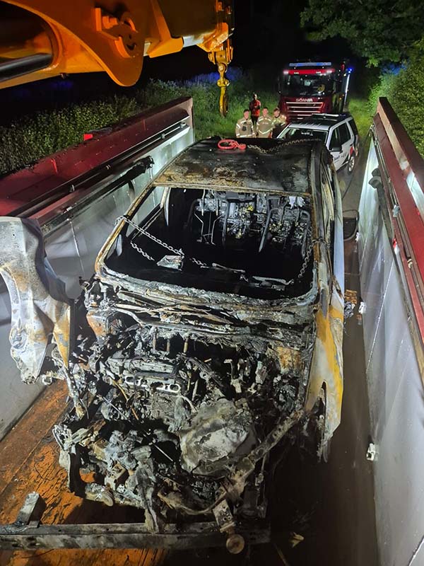 Fire Containers Ltd - EVRU - Electric vehicle recovery West Midlands Fire & Rescue Service Fire Containers Ltd - EVRU - Electric vehicle recovery West Midlands Fire & Rescue Service